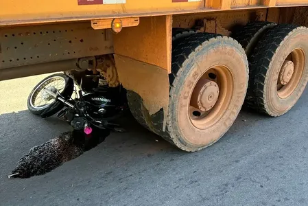 A jovem morreu no local do acidente