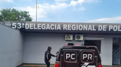 A prisão ocorreu na residência do suspeito, localizada na região central da cidade