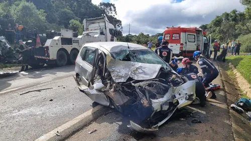A rodovia foi totalmente interditada por quase três horas