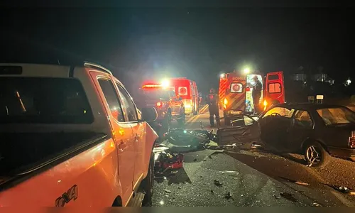 Colisão entre dois carros e moto deixa dois feridos em Jardim Alegre