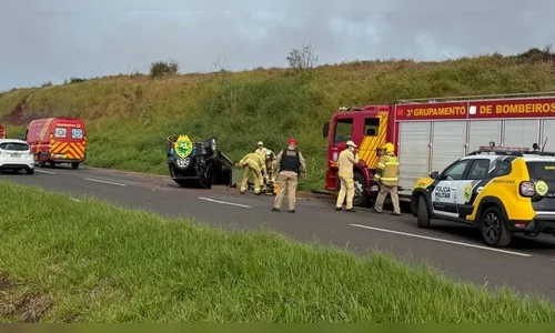Capotamento deixa ferido motorista de veículo de Arapongas na PR-986