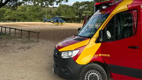 Adolescente foi socorrida pelo Siate do Corpo de Bombeiros