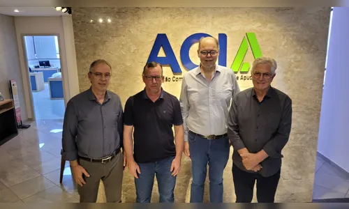 Secretário do PR de Inovação e Inteligência Artificial visita a Acia