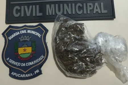 As equipes foram até o local e encontraram a criança com 14 gramas da droga.
