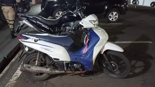 As prisões ocorreram em ações distintas, durante patrulhamento tático com motocicletas.