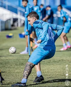 Atletas do Londrina se preparam para o jogo