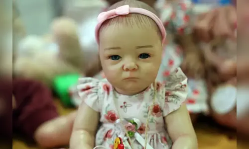 Padre influencer se nega a batizar bebês reborn: 'Caso de psiquiatra'