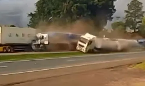 Vídeo mostra acidente envolvendo três carretas no PR; veja