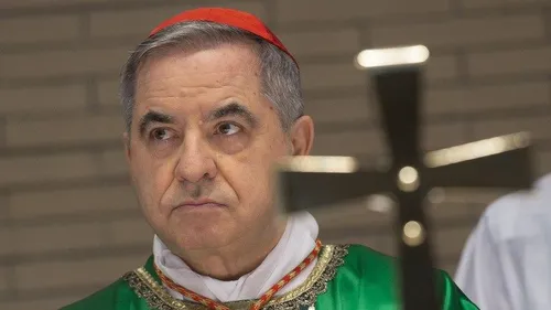 Cardeal italiano Giovanni Angelo Becciu