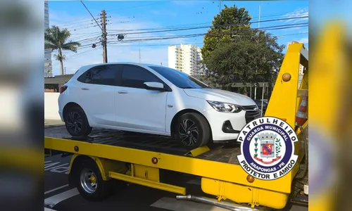 Carro furtado é recuperado após ser vendido por R$ 10 mil em Arapongas