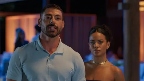 César (Cauã Reymond) e Maria de Fátima (Bella Campos)