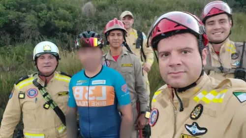 Ciclista foi resgatado pelos bombeiros em PG