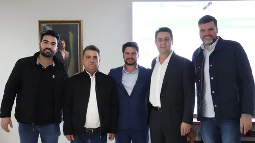 Cita, Onofre e comitiva com Ratinho Junior em Curitiba