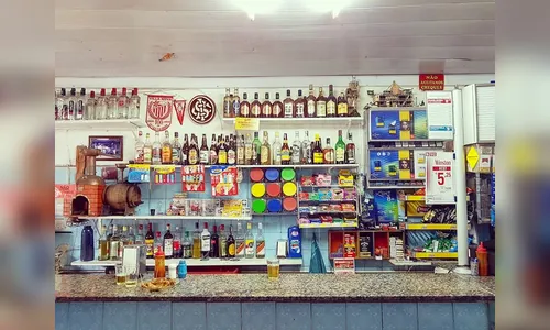 Cliente não gosta de atendimento e agride funcionário de bar