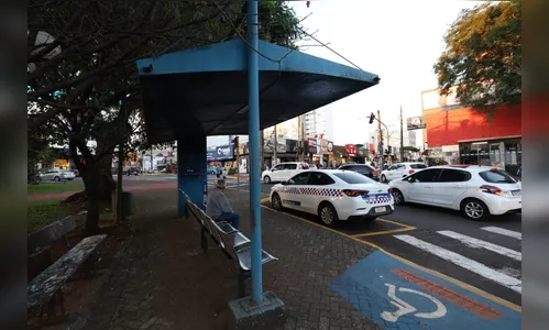 Apucarana unifica pontos de táxi e libera novas vagas de estacionamento