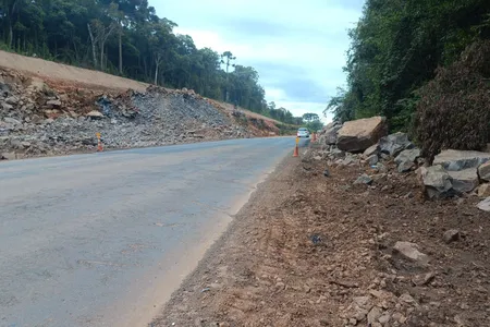 DER/PR informa que a PRC-466 em Guarapuava, no Centro-Sul, será interditada para fazer detonação de rochas, parte da obra de duplicação da rodovia
