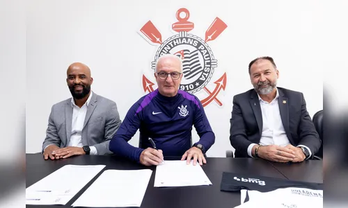 Técnico Dorival Júnior é oficializado no Corinthians