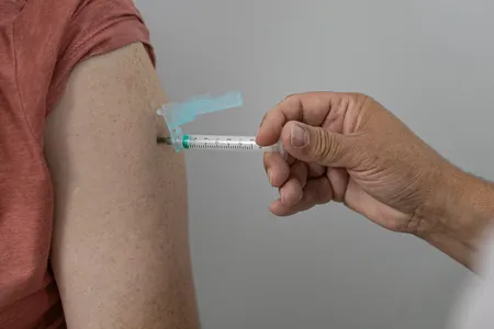 Em Apucarana, 4.627 doses foram aplicadas, sendo 3.427 contra o vírus da Influenza e 1.200 de outros imunizantes