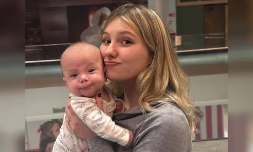 Tratando câncer, Isabel Veloso se emociona com seu 1º Dia das Mães