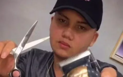 Franklin foi socorrido por familiares e levado em estado grave ao Hospital Júlia Kubitschek, mas não resistiu.