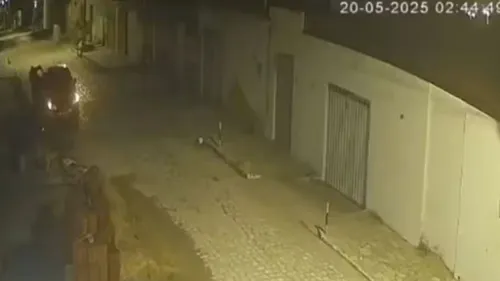 Homem foi identificado com a ajuda de imagens da câmera de segurança