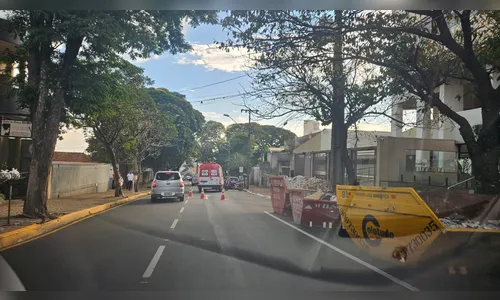Homem passa mal no meio da rua e é socorrido pelo Samu em Apucarana