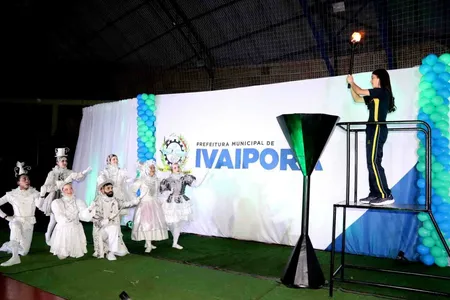Ivaiporã abre Jogos Escolares com festa, emoção e ginásio lotado