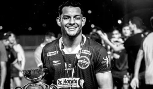 Jogador de futebol e outros seis morrem em operação da PM