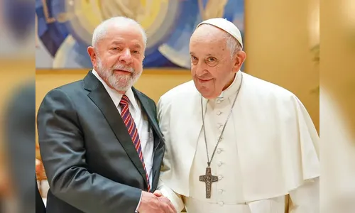 Lula e comitiva chegam a Roma para o funeral de papa Francisco