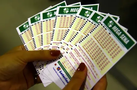 Mega-Sena acumula e prêmio chega em R$ 55 milhões