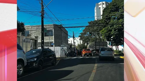Motociclista fica ferida em colisão com carro no centro de Apucarana