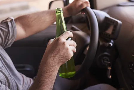Motorista embriagado é preso após dirigir em zigue-zague em Arapongas