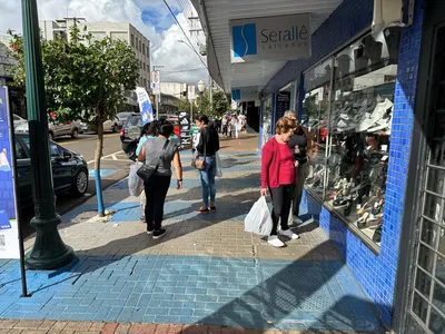 Na sexta-feira (09), o funcionamento será até 22h, enquanto no sábado (10) até 18h