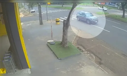 Câmeras registram acidente impressionante em Maringá; veja o vídeo