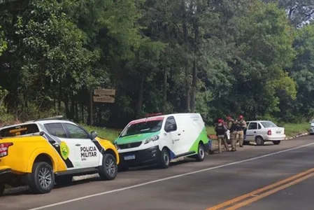 No local, os policiais confirmaram o óbito e isolaram a área até a chegada da Polícia Civil.