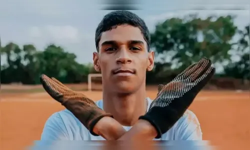 Luva de Pedreiro ameaça matar seguidor ao ser chamado de 'corno'