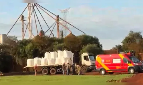 Trabalhador fica ferido após queda de bag de grãos em Manoel Ribas