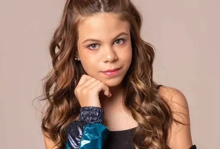 O falecimento foi confirmado na noite de sexta-feira por uma publicação no perfil oficial da atriz: “Nossa menina se foi”.