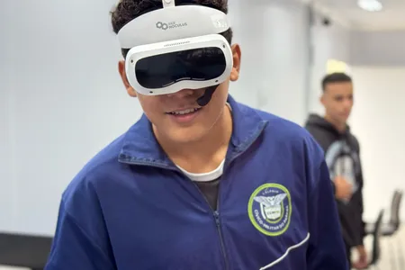 O projeto é uma iniciativa da Secretaria de Estado da Inovação e Inteligência Artificial (SEIA)