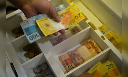 Restaurante é invadido e tem R$ 2,3 mil furtados em Arapongas