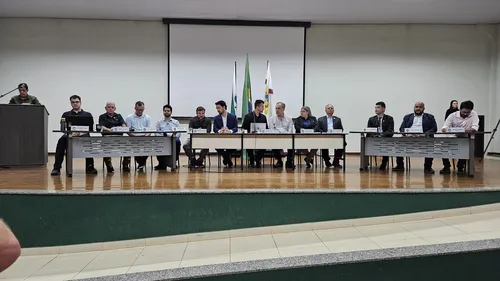 Sessão da Câmara na Unespar