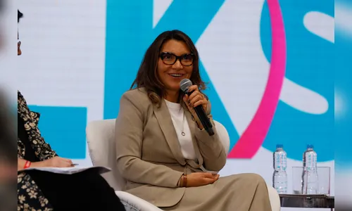 Lula concede a Janja principal honraria por mérito cultural do País