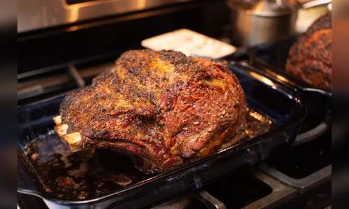 Trabalhadores ganham costela e briga pela carne termina em tiros