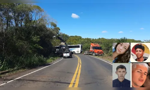 Quatro jovens morrem após bater VW Gol contra ônibus