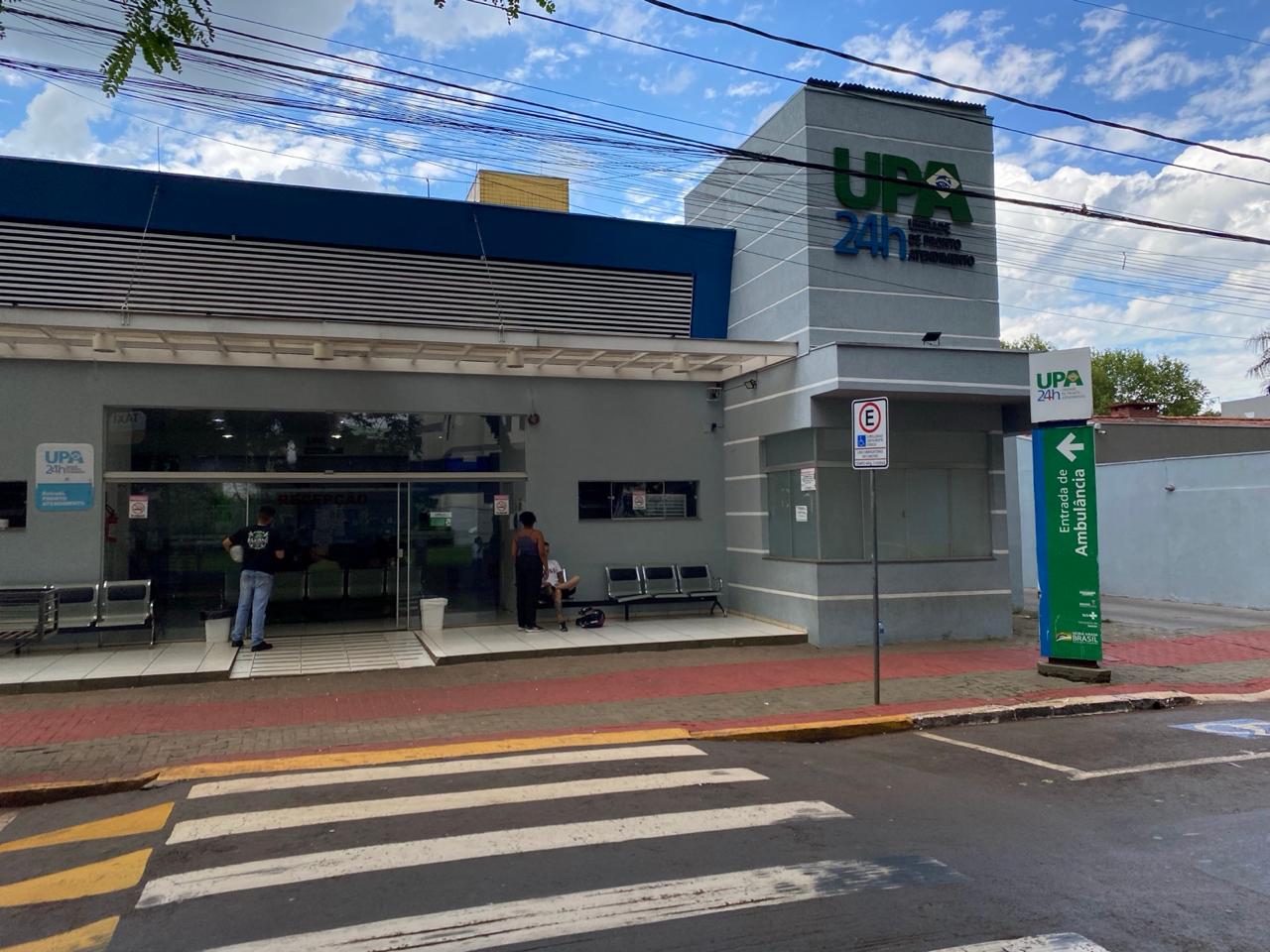 Idoso em situação de rua entra em carro com travesti e é espancado