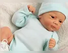'Mãe' de bebê reborn processa empresa que negou licença-maternidade