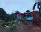 Após destruição de tornado, cidade de SC decreta emergência