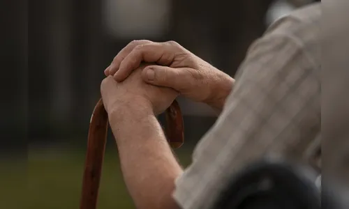 Avô condenado por estuprar a neta tentou subornar menina com 5 reais