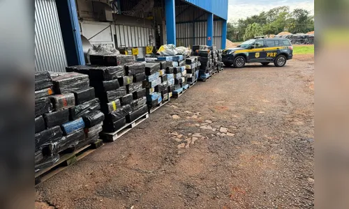 PRF apreende quase 7,5 toneladas de maconha na BR-163 no Paraná