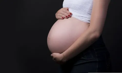 A taxa de fecundidade das brasileiras vem decrescendo